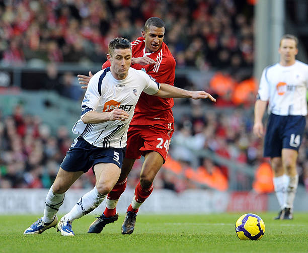 现得尤为突 现得尤为突