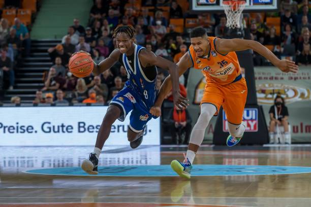 不仅仅是国 不仅仅是国